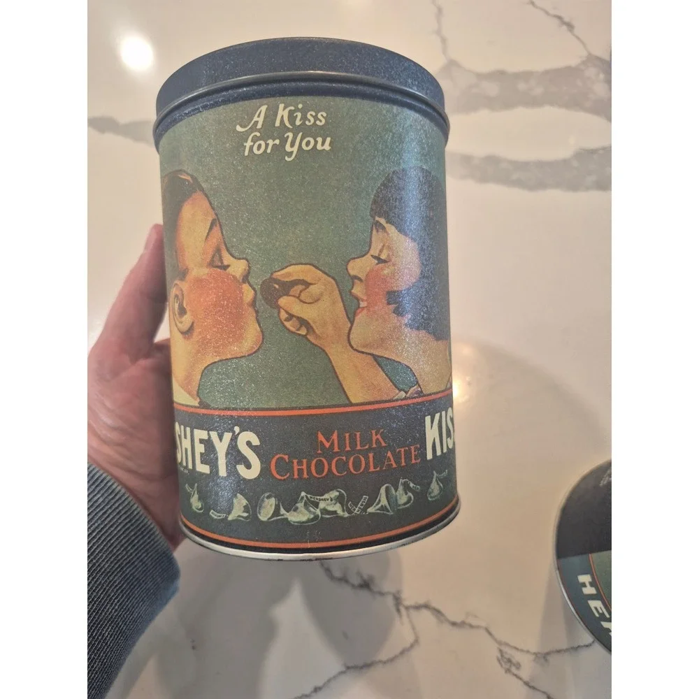 Vintage 1980 Hersheys Milk Chocolate Kisses‎ Tin A Kiss For You 14oz Advertising